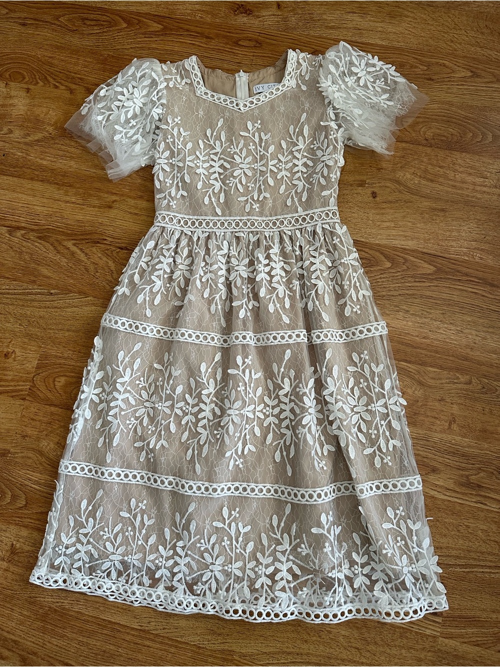 Ivy City Co “Sicily” Girls Lace Midi Dress 9/10 Years